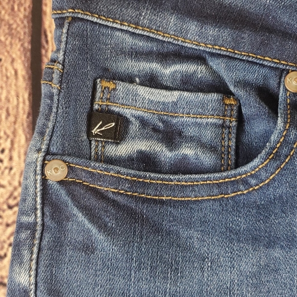 Kancan Los Angeles Distressed Jeans - Picture 3 of 12